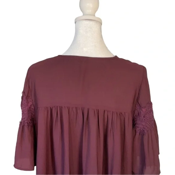 Lucky Brand Flutter Sleeve Blouse - Picture 11 of 14